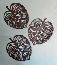 Load image into Gallery viewer, Wooden monstera leaf