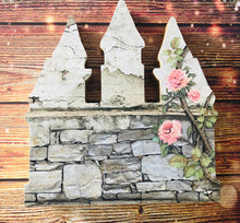 Load image into Gallery viewer, Fiver Friday 15cm wooden decor