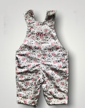 Load image into Gallery viewer, geometric patterned Cotton jersey fabric