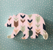 Load image into Gallery viewer, Fiver Friday 15cm wooden decor