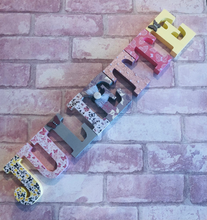 Load image into Gallery viewer, Freestanding 10cm Wooden Letters