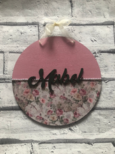 Load image into Gallery viewer, Wooden Door Name Circle Plaques