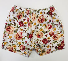Load image into Gallery viewer, Tenner tuesday floral 4 shorts and leggings
